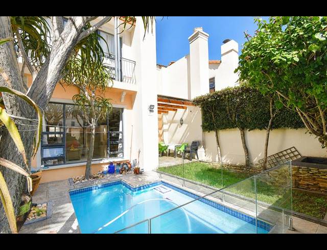 2 BEDROOM TOWNHOUSE FOR SALE IN BEDFORD GARDENS